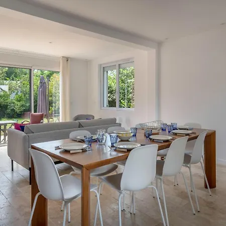 Casa de Férias Maison Moderne Avec Jardin Pour 8 à