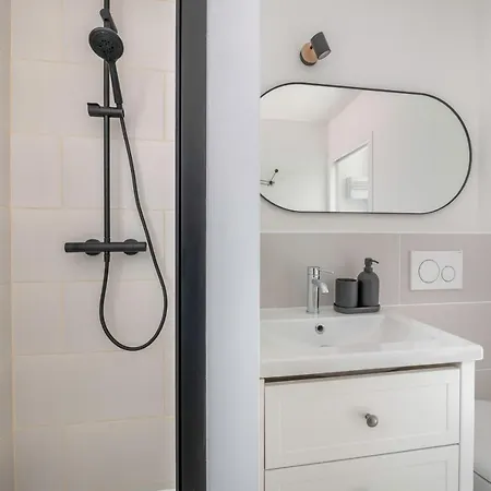 Maison Moderne Avec Jardin Pour 8 בית נופש *