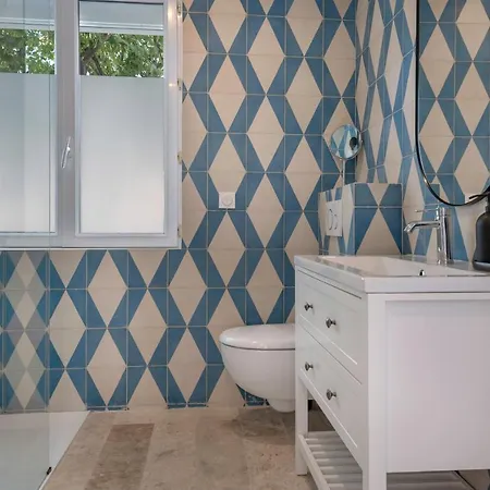 Maison Moderne Avec Jardin Pour 8 בית נופש *