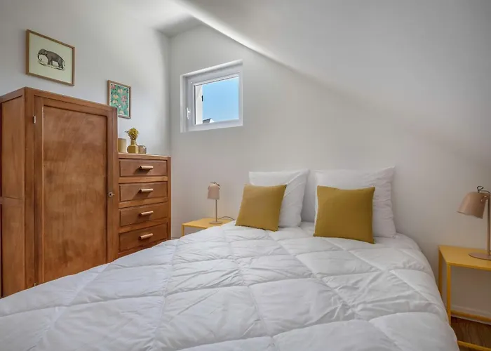 Maison Moderne Avec Jardin Pour 8 A *